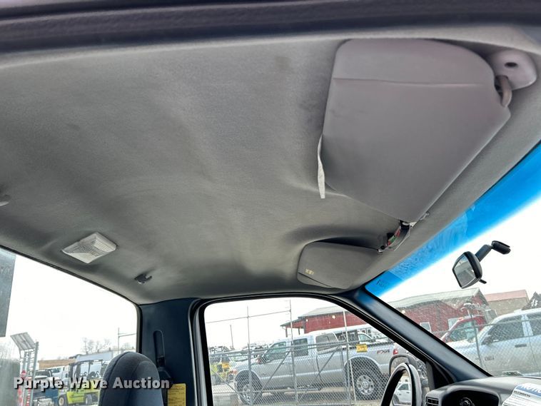 image for item EK4187 2000 Ford F450 Super Duty XL bucket truck