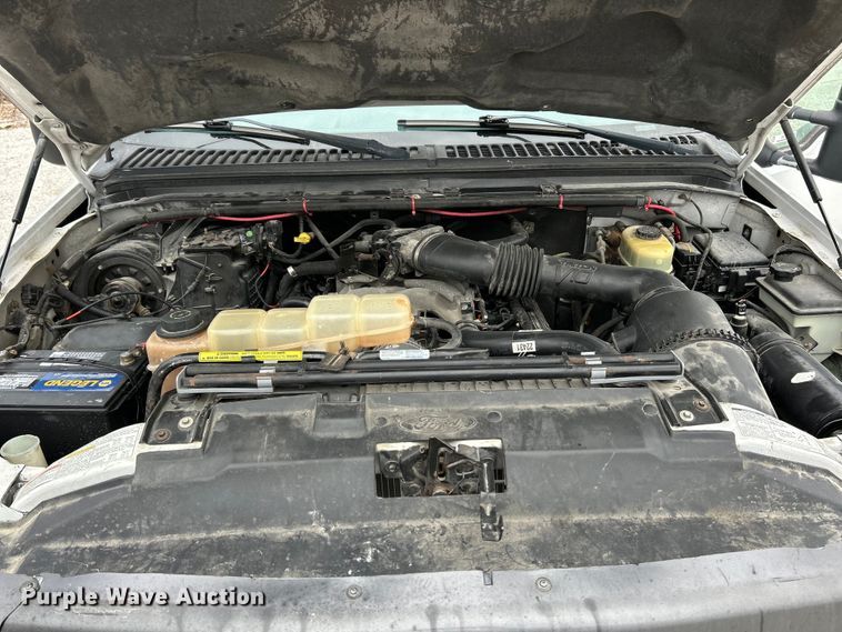 image for item EK4187 2000 Ford F450 Super Duty XL bucket truck