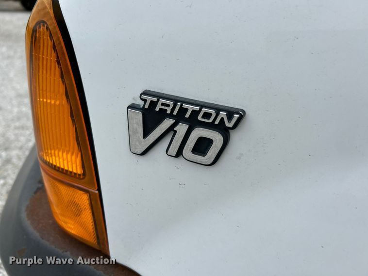 image for item EK4187 2000 Ford F450 Super Duty XL bucket truck