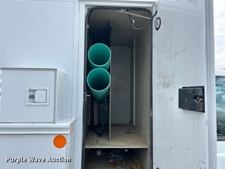 image for item EK4188 2012 Ford F550 Super Duty XL utility / service truck