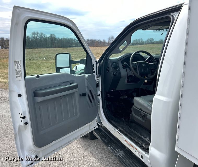 image for item EK4188 2012 Ford F550 Super Duty XL utility / service truck