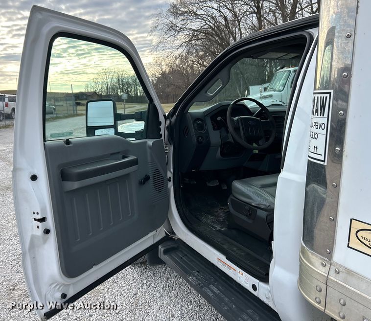image for item EK4192 2014 Ford F450 Super Duty XL box truck