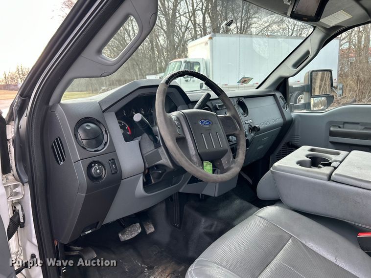 image for item EK4192 2014 Ford F450 Super Duty XL box truck