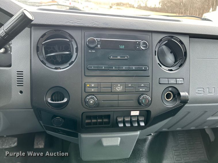 image for item EK4192 2014 Ford F450 Super Duty XL box truck