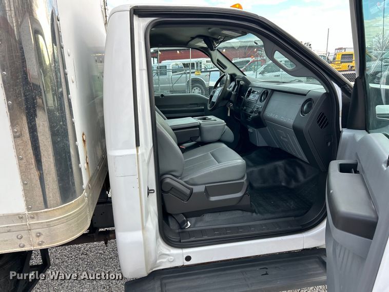 image for item EK4192 2014 Ford F450 Super Duty XL box truck