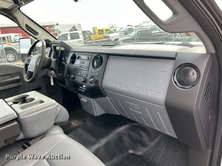 image for item EK4192 2014 Ford F450 Super Duty XL box truck