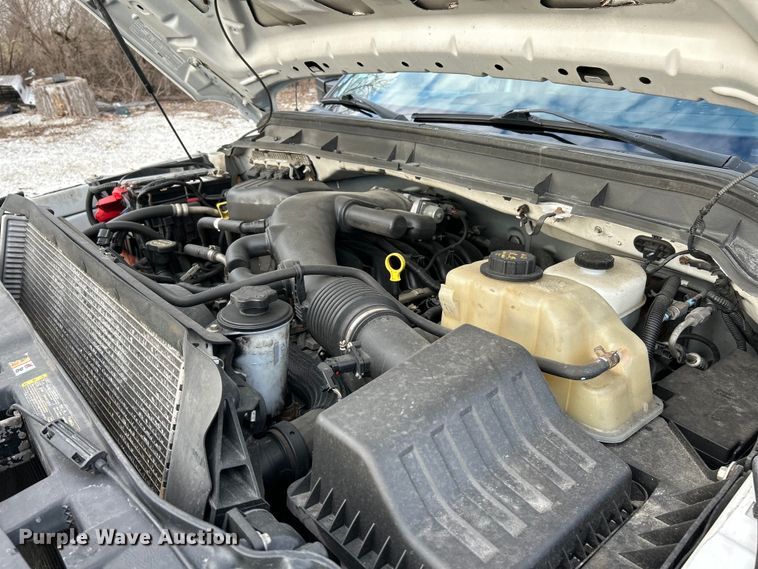 image for item EK4192 2014 Ford F450 Super Duty XL box truck