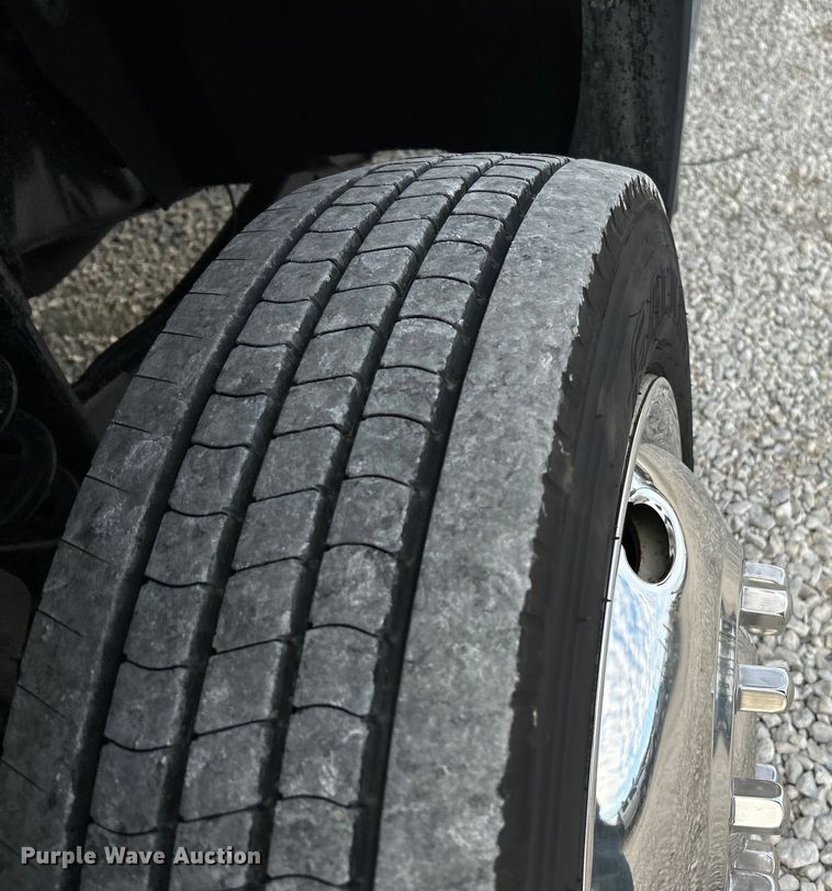 image for item EK4192 2014 Ford F450 Super Duty XL box truck