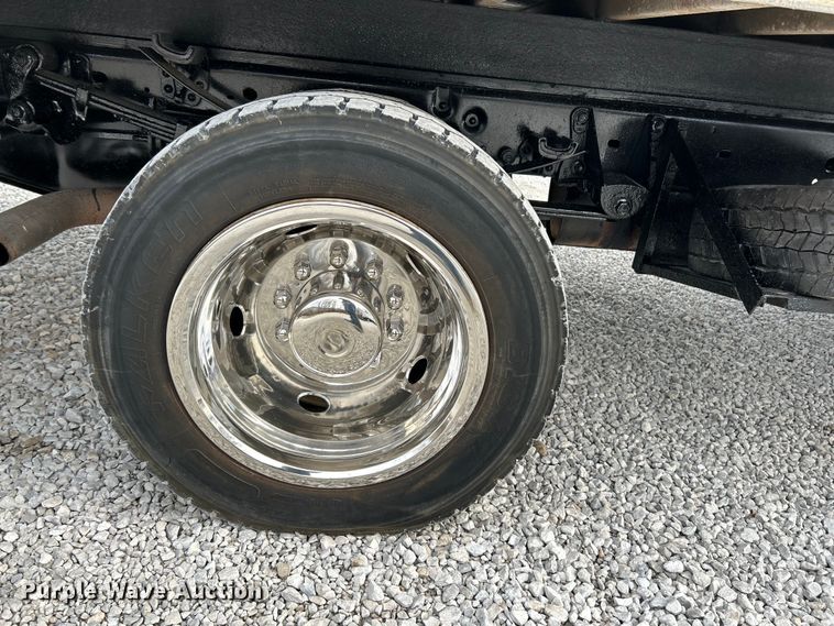 image for item EK4192 2014 Ford F450 Super Duty XL box truck