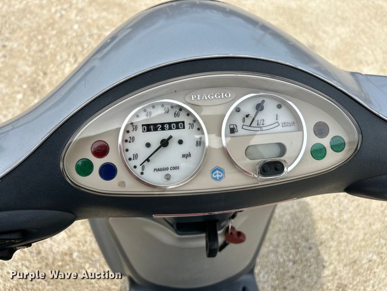 image for item EK4197 2003 Piaggio LT150 scooter