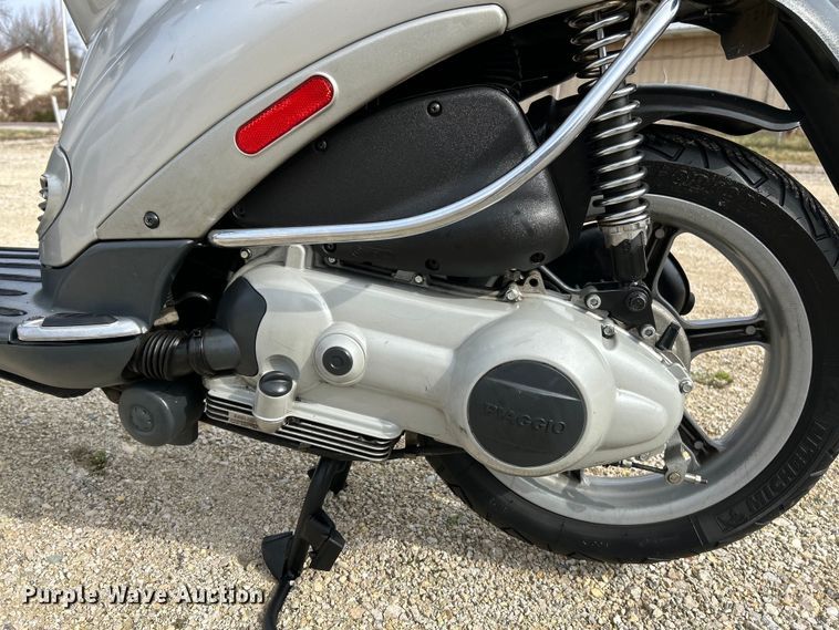 image for item EK4197 2003 Piaggio LT150 scooter