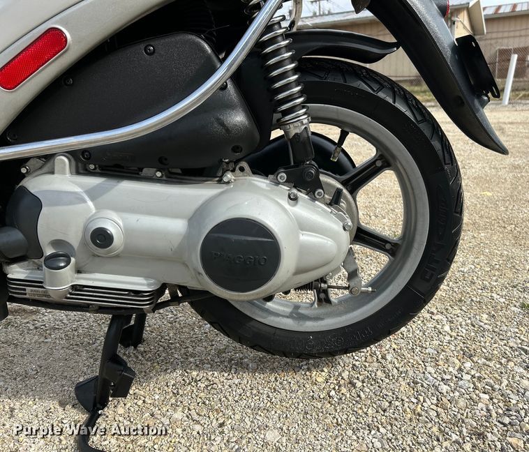 image for item EK4197 2003 Piaggio LT150 scooter