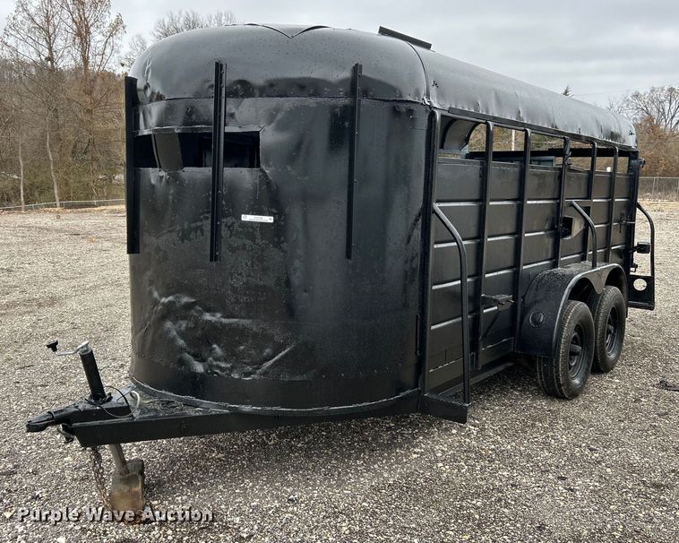 image for item EK4198 1977 W-W Trailer Mfg livestock trailer