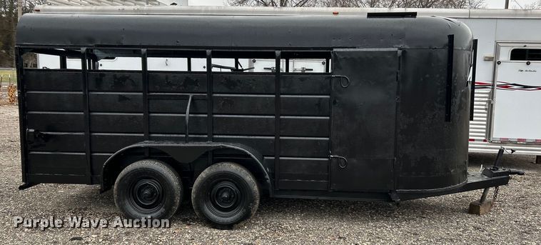 image for item EK4198 1977 W-W Trailer Mfg livestock trailer