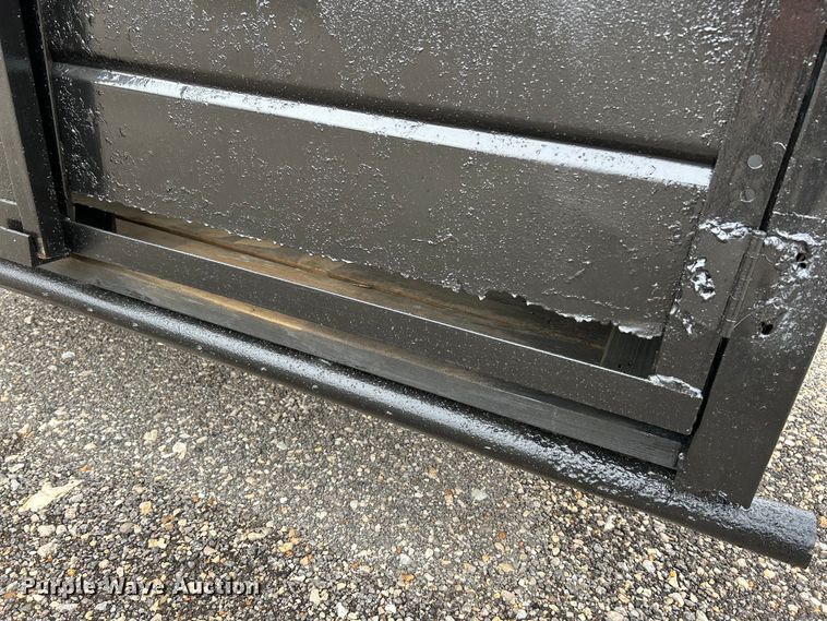 image for item EK4198 1977 W-W Trailer Mfg livestock trailer