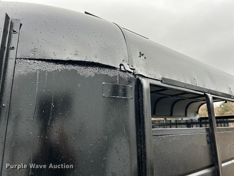 image for item EK4198 1977 W-W Trailer Mfg livestock trailer