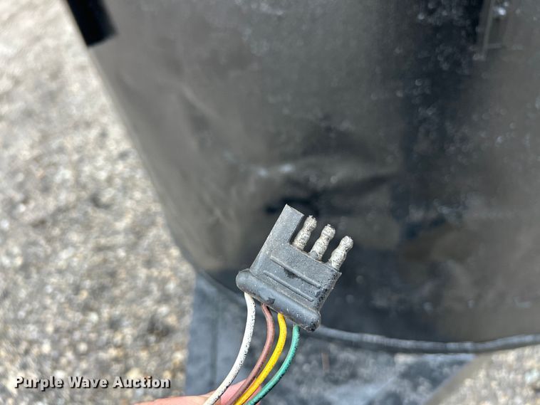 image for item EK4198 1977 W-W Trailer Mfg livestock trailer