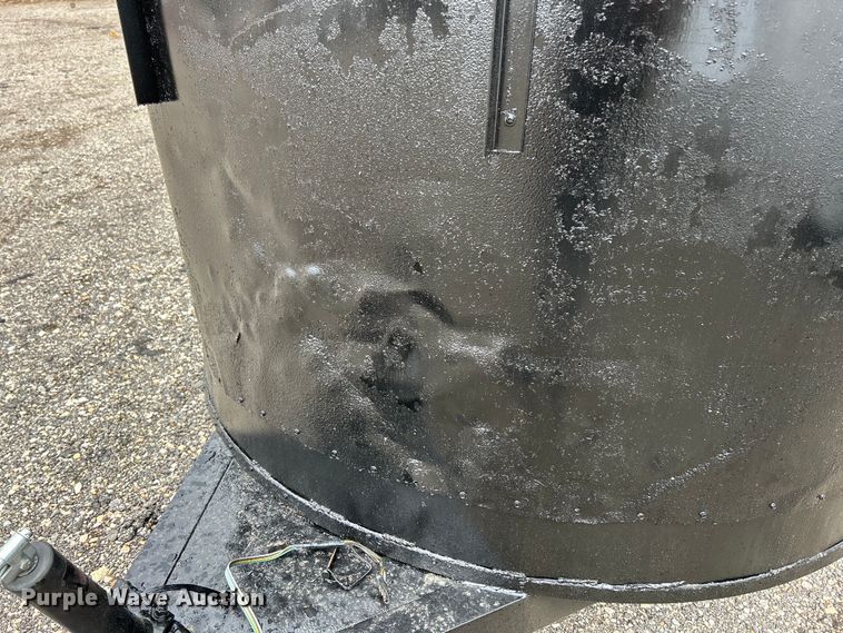 image for item EK4198 1977 W-W Trailer Mfg livestock trailer