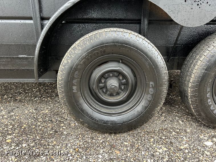 image for item EK4198 1977 W-W Trailer Mfg livestock trailer