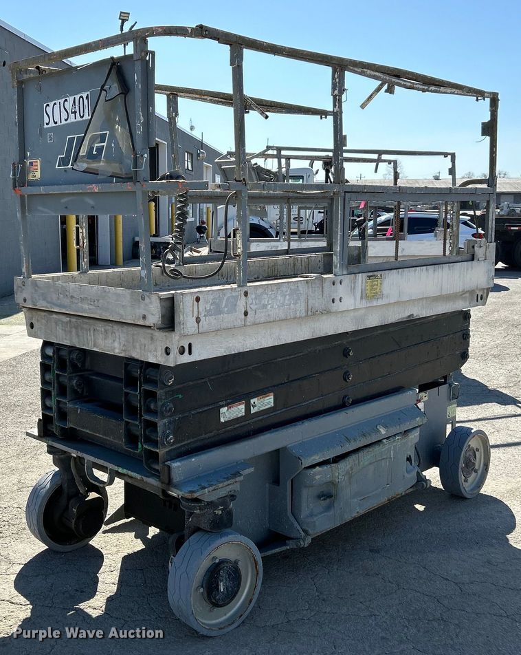 image for item EK4266 2008 JLG 3246 ES scissor lift