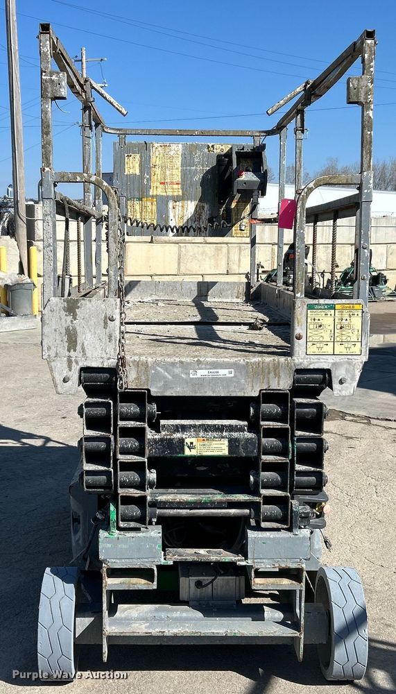 image for item EK4266 2008 JLG 3246 ES scissor lift