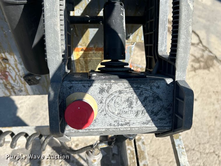 image for item EK4266 2008 JLG 3246 ES scissor lift