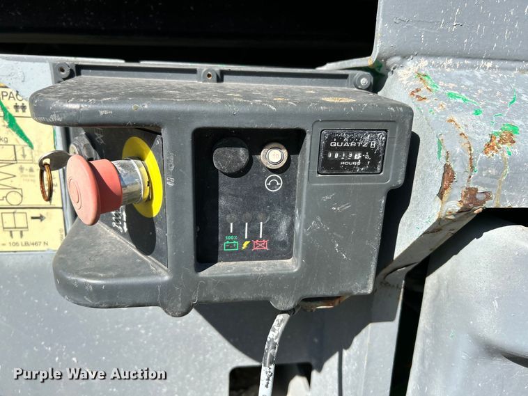 image for item EK4266 2008 JLG 3246 ES scissor lift