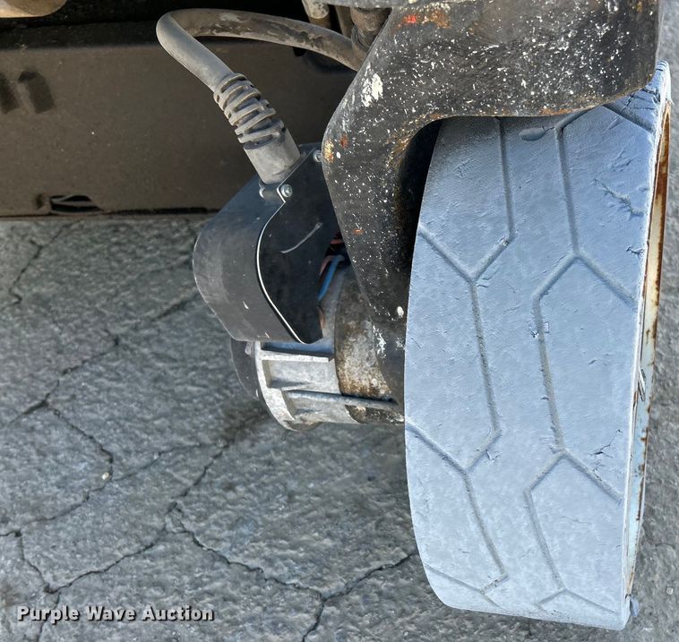 image for item EK4266 2008 JLG 3246 ES scissor lift