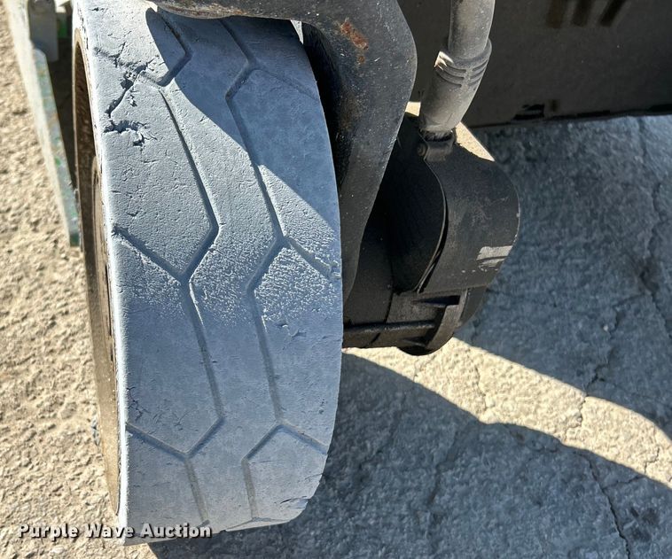 image for item EK4266 2008 JLG 3246 ES scissor lift