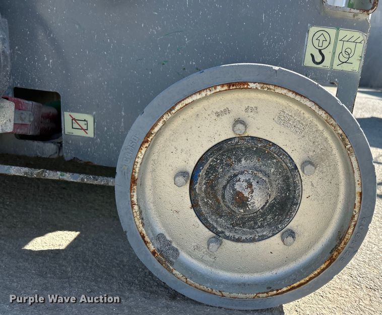 image for item EK4266 2008 JLG 3246 ES scissor lift