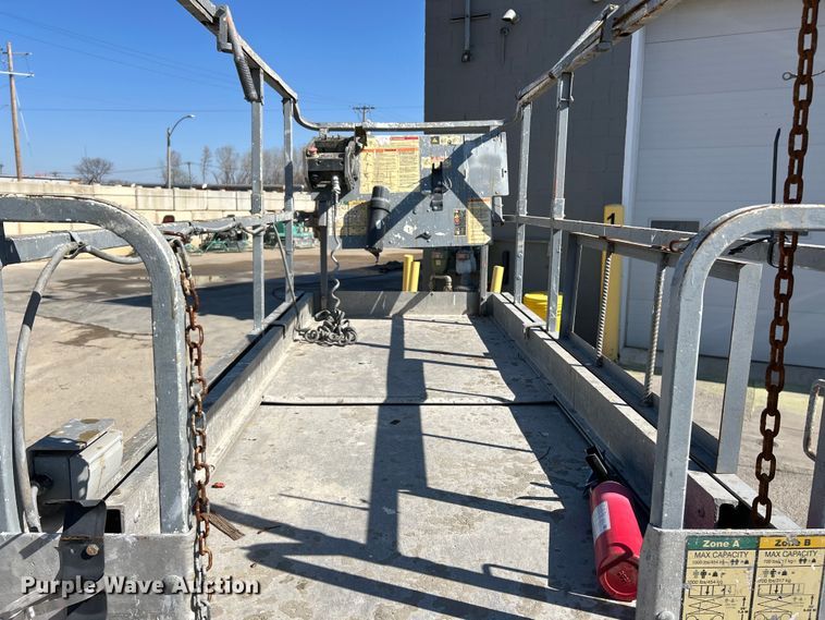 image for item EK4268 2007 JLG 3246 ES scissor lift