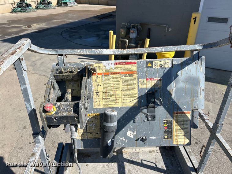 image for item EK4268 2007 JLG 3246 ES scissor lift