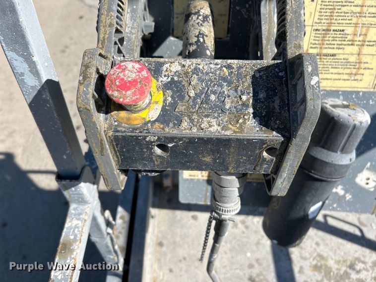 image for item EK4268 2007 JLG 3246 ES scissor lift