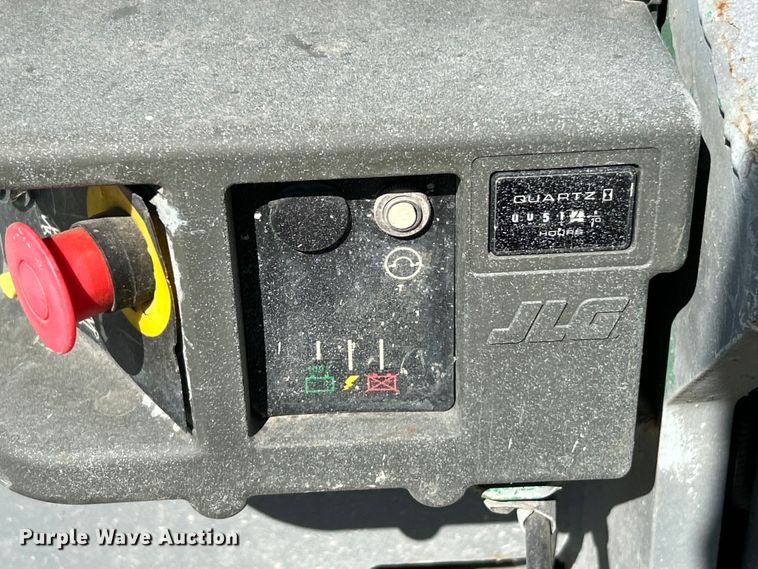 image for item EK4268 2007 JLG 3246 ES scissor lift