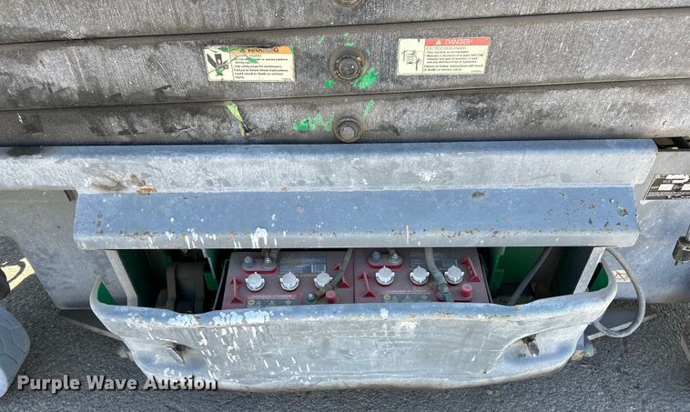 image for item EK4268 2007 JLG 3246 ES scissor lift