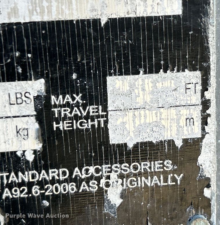 image for item EK4268 2007 JLG 3246 ES scissor lift