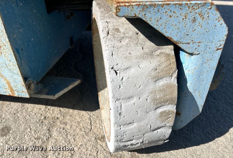 image for item EK4269 Genie GS-2032 scissor lift