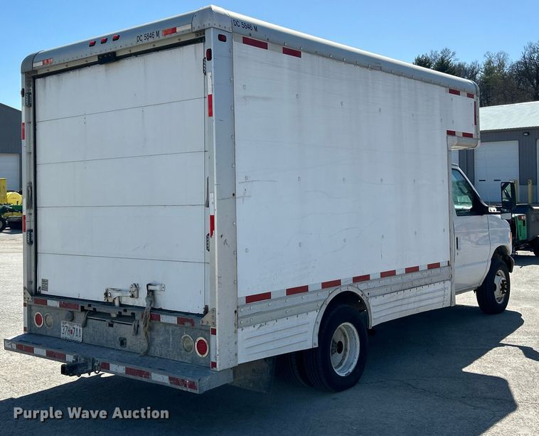 image for item EK4279 2006 Ford E450 box truck