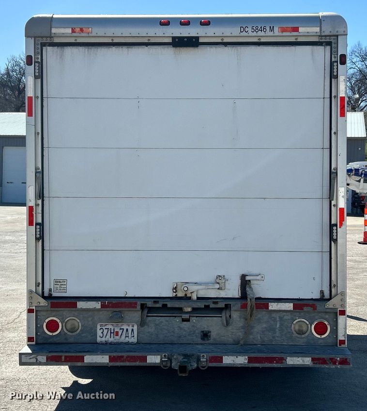 image for item EK4279 2006 Ford E450 box truck