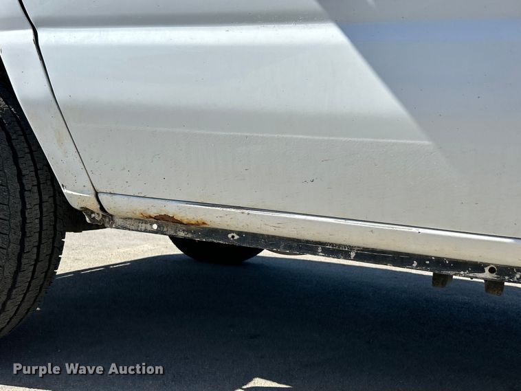 image for item EK4279 2006 Ford E450 box truck