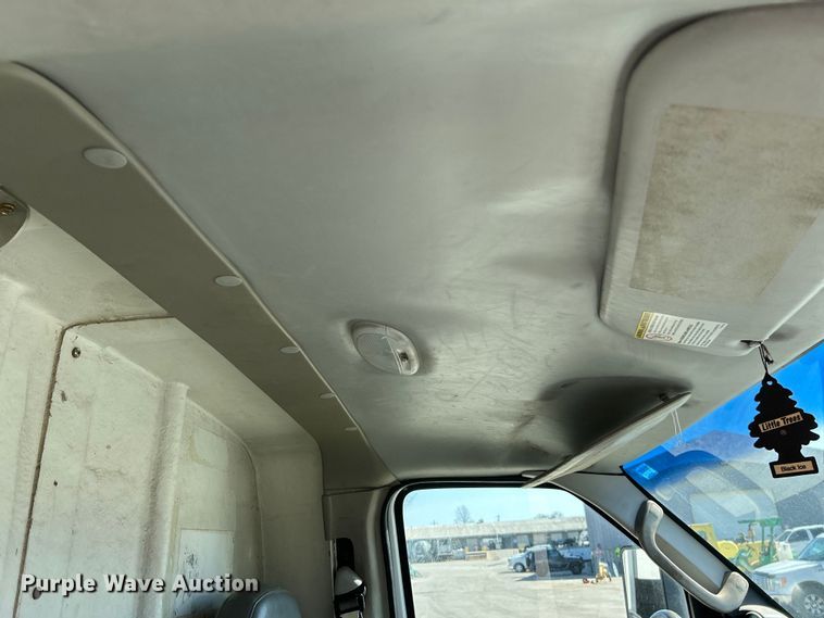 image for item EK4279 2006 Ford E450 box truck