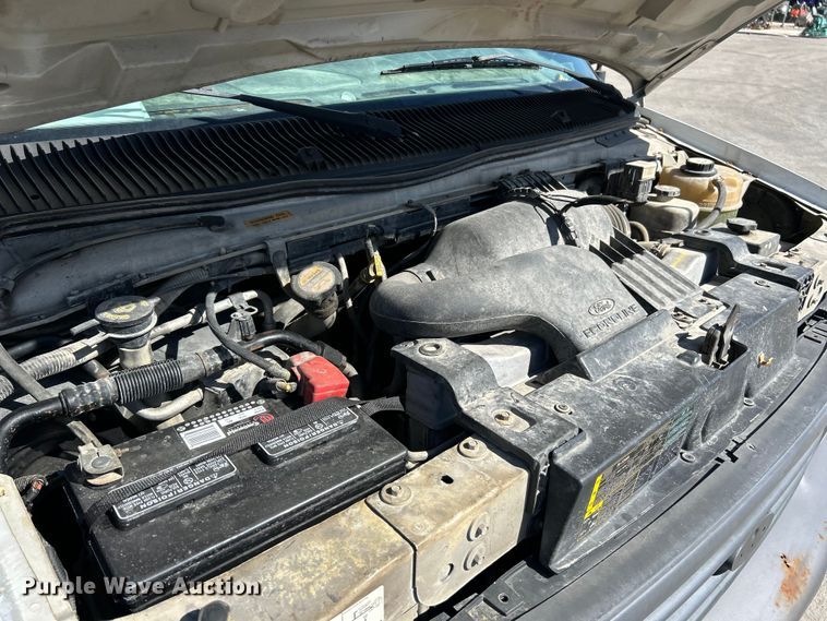 image for item EK4279 2006 Ford E450 box truck