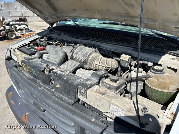 image for item EK4279 2006 Ford E450 box truck