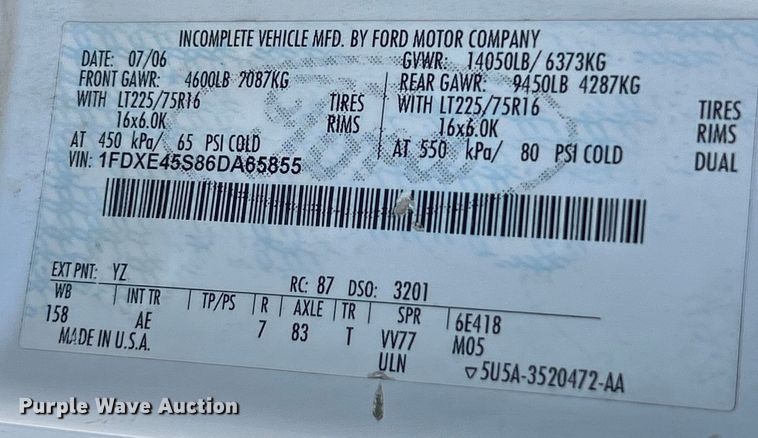 image for item EK4279 2006 Ford E450 box truck