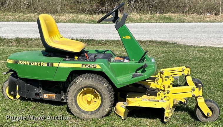 image for item EK4285 John Deere F525 lawn mower