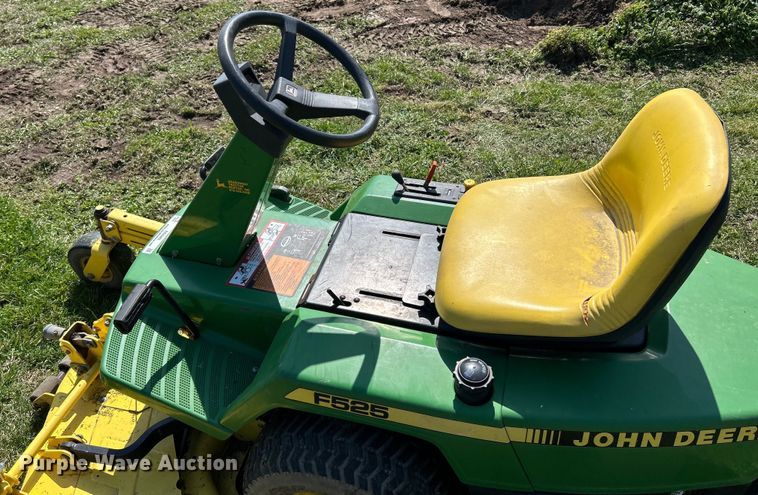 image for item EK4285 John Deere F525 lawn mower