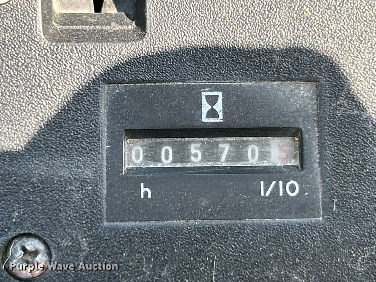 image for item EK4285 John Deere F525 lawn mower