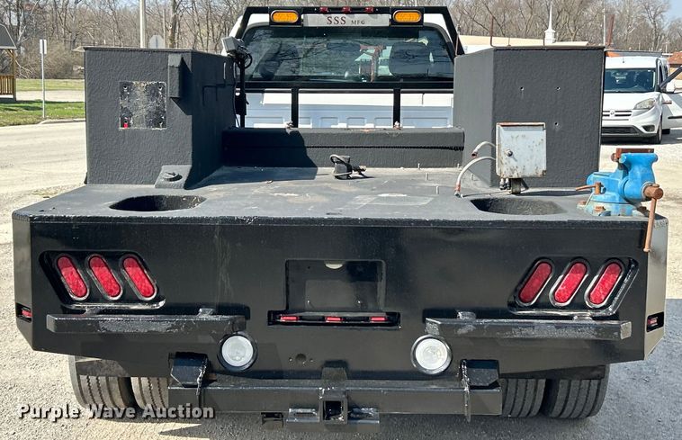 image for item EK4287 2004 Ford  F450 Super Duty XLT flatbed truck