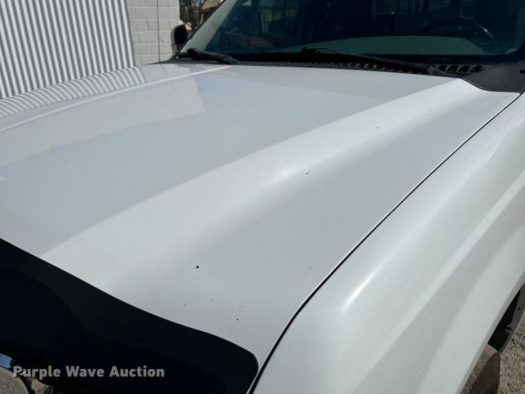 image for item EK4287 2004 Ford  F450 Super Duty XLT flatbed truck