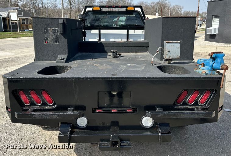 image for item EK4287 2004 Ford  F450 Super Duty XLT flatbed truck